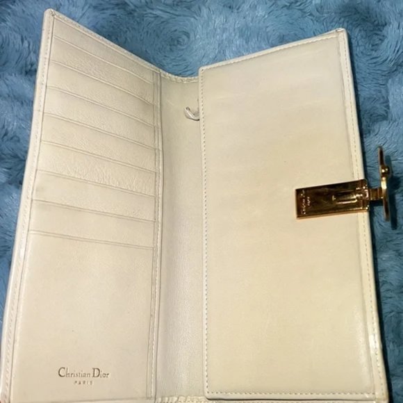 CHRISTIAN DIOR BEIGE PATENT LEATHER CONTINENTAL WALLET - Picture 3 of 15